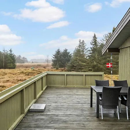 In Coastal Nature With Turf Roof