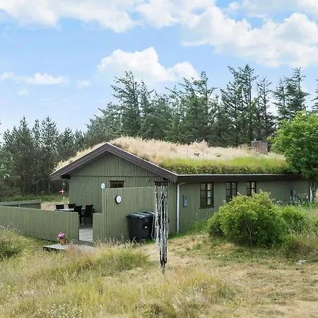 In Coastal Nature With Turf Roof